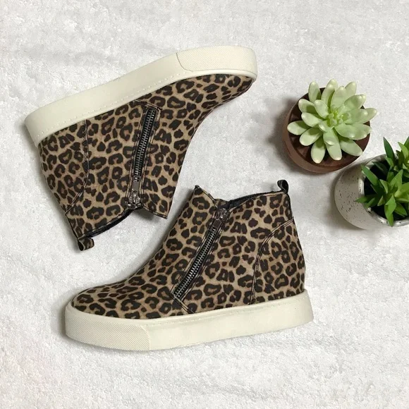 NEW IN BOX Soda Zip Platform Leopard Shoes - Picture 2 of 10